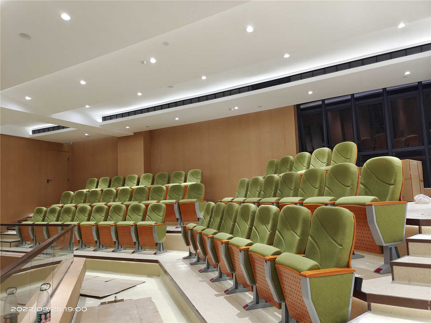 Create an Impressive Ambience with Well-Designed Auditorium Seating from Top Manufacturers102