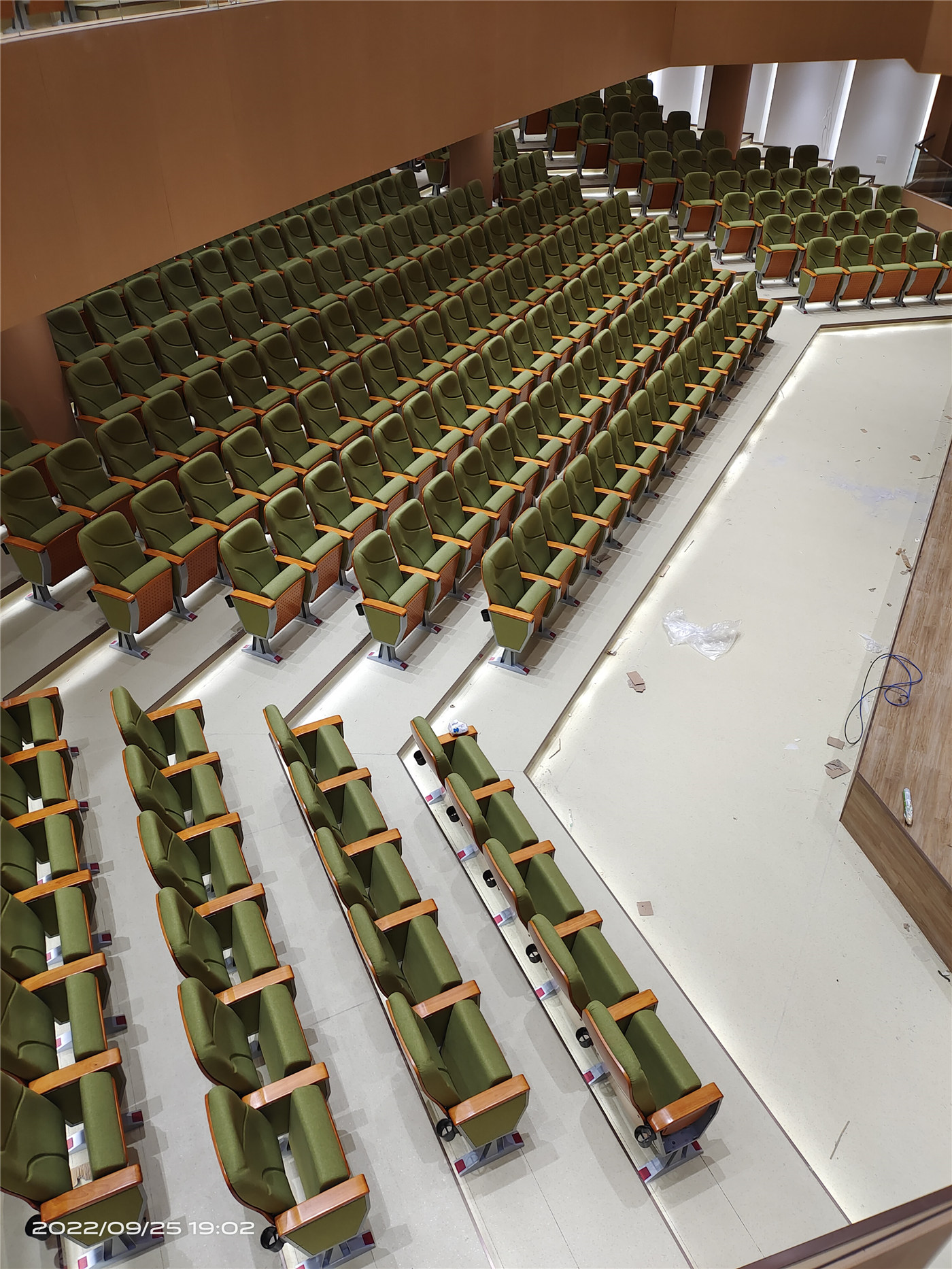 Create an Impressive Ambience with Well-Designed Auditorium Seating from Top Manufacturers104